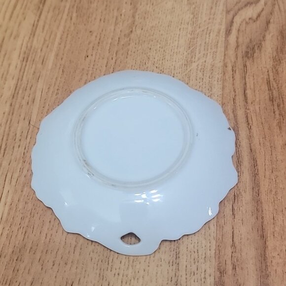 (2/$15) Cute Vintage Figural Leaf Plate 4" - Picture 3 of 3